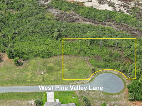 171 W Pine Valley Ln, Rotonda West, FL 33947