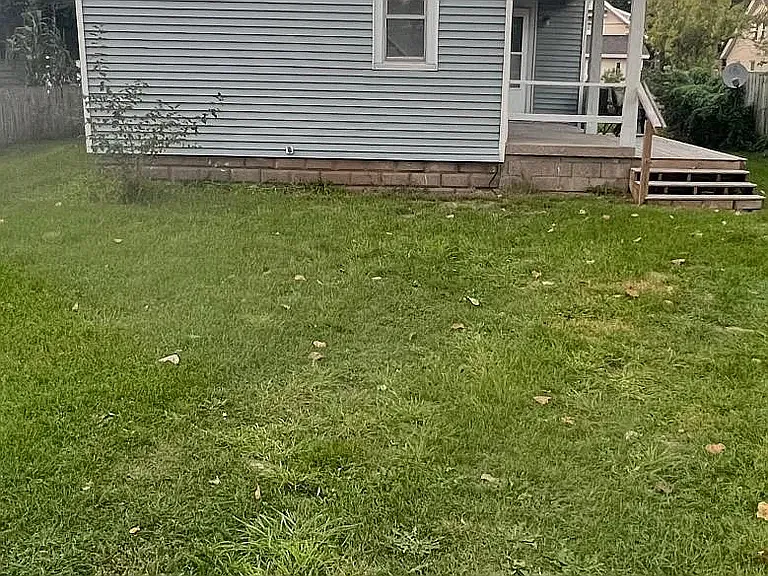 2 bed, 900 sqft, $1,200 — Photo 2