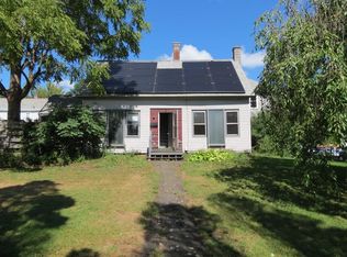 3 Devens St, Greenfield, MA 01301