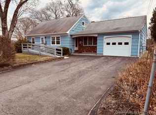 6 Charles St, Plainfield, CT 06374