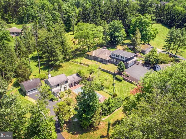 2349 Valley Rd, Jamison, PA 18929