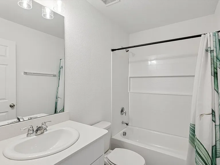 14020 Earlham St — Photo 20