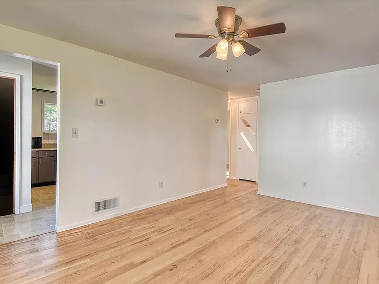 3015 W Eloika Ave — Photo 5