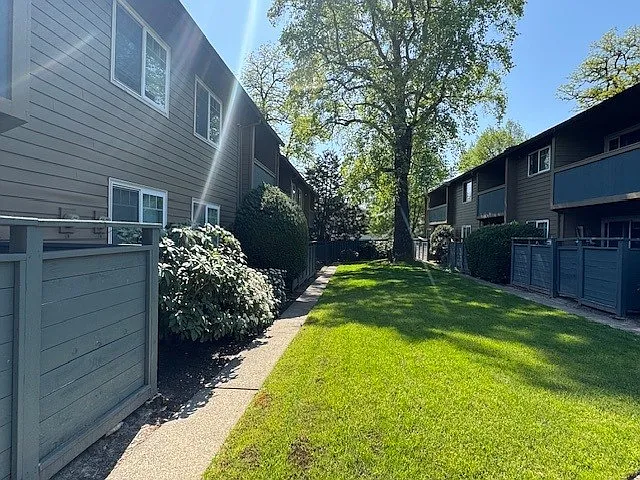 Crescent Ridge — Photo 12