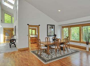 400 Capricorn Ave, Oakland, CA 94611