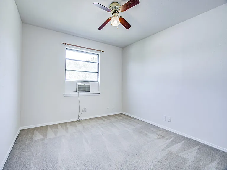 1701 Edge Hill Rd — Photo 10