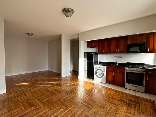 Rented by Oxford Property Group | media 10