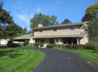 15270 Westover Rd, Elm Grove, WI 53122