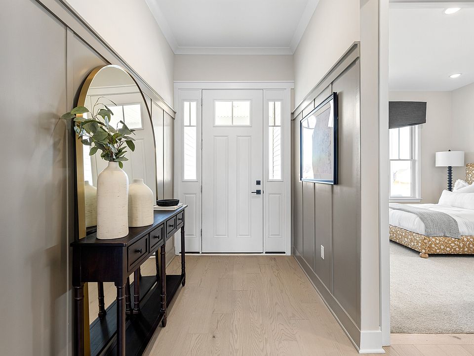 Decorative wall feature in foyer