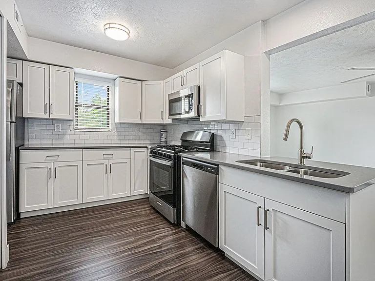 The Crossings Apartments — Photo 27