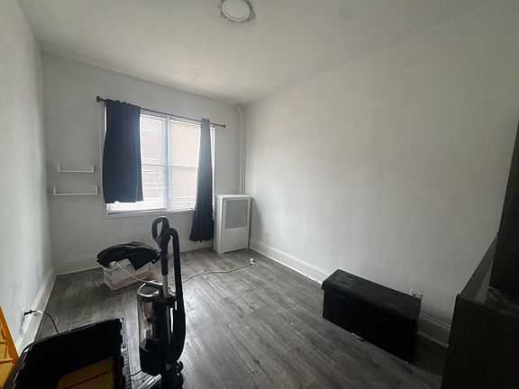 5th image of 15 Southgate Ct Floor 1