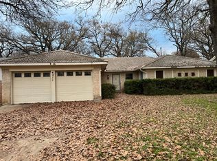4211 Pleasant Forest Ct, Arlington, TX 76015