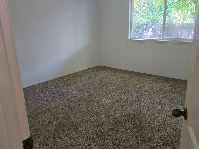 1268 SW Sturgeon Ct — Photo 8