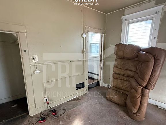 4th image of 1755 N Monroe St