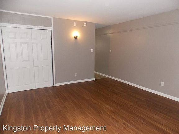 2nd image of 315 Ballpark Dr Unit 105