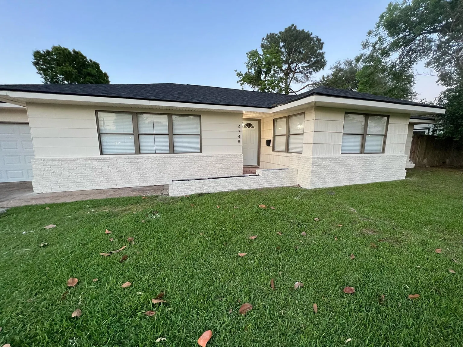 4748 Garfield Ave — Photo 3