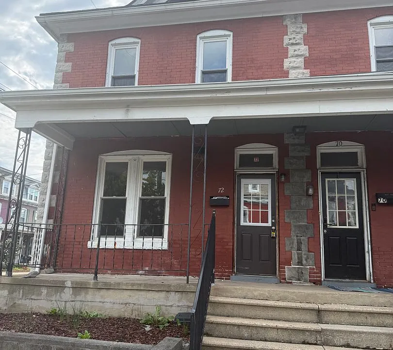 72 Side Ave