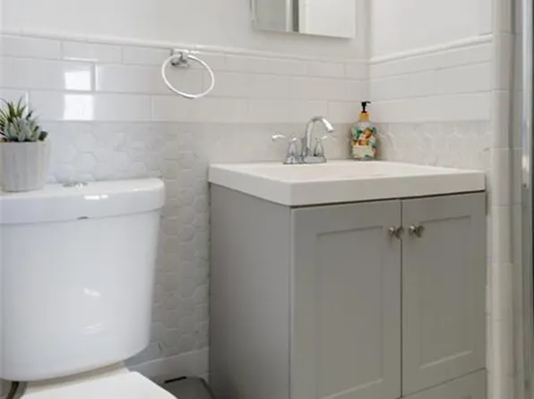 2835 Webb Avenue image 15 of 18