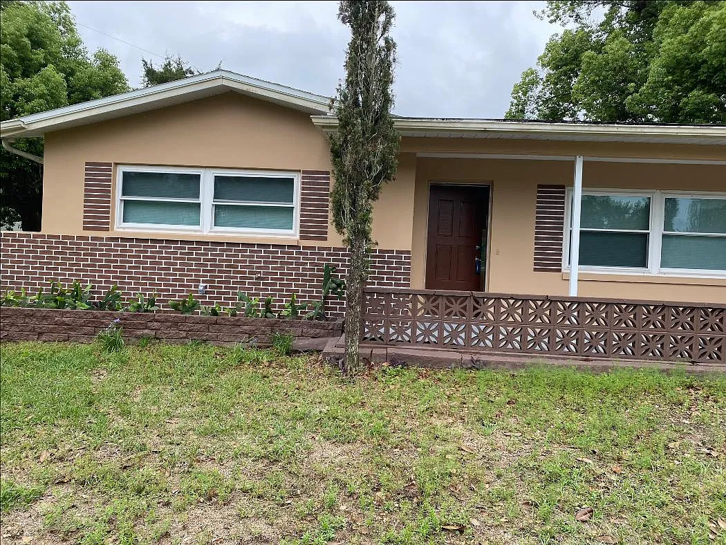 2 bed, 1076 sqft, $1,350 — Photo 2