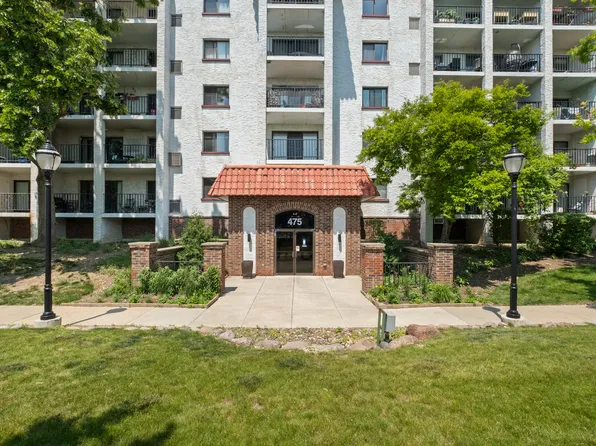 475 Plum Creek Dr APT 111, Wheeling, IL 60090