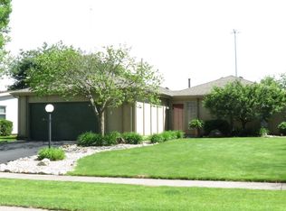 1902 Renfrew Dr, South Bend, IN