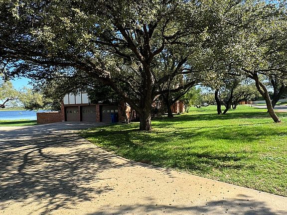4th image of 5 Lakewood Dr