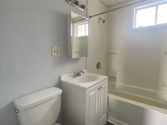 4th image of 1670 West St #2