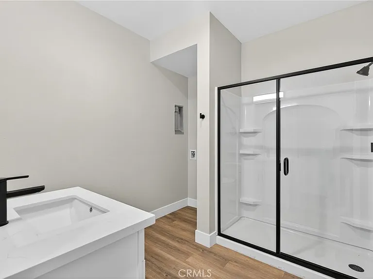 8412 Burnet Ave — Photo 14