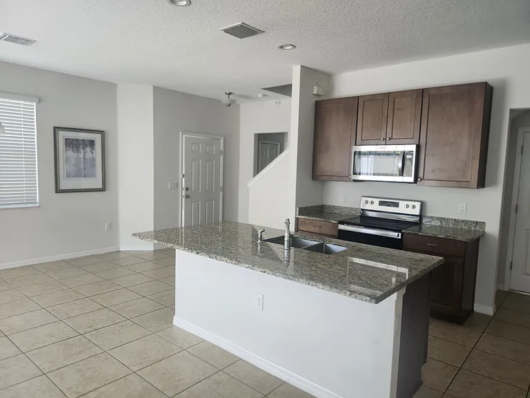 6332 Tillandsia Pl — Photo 4