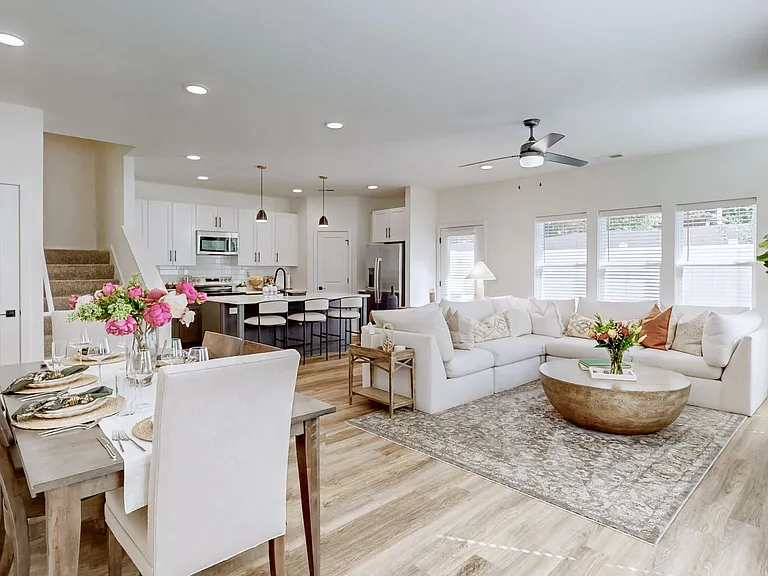 Bull Run Townhomes — Photo 17
