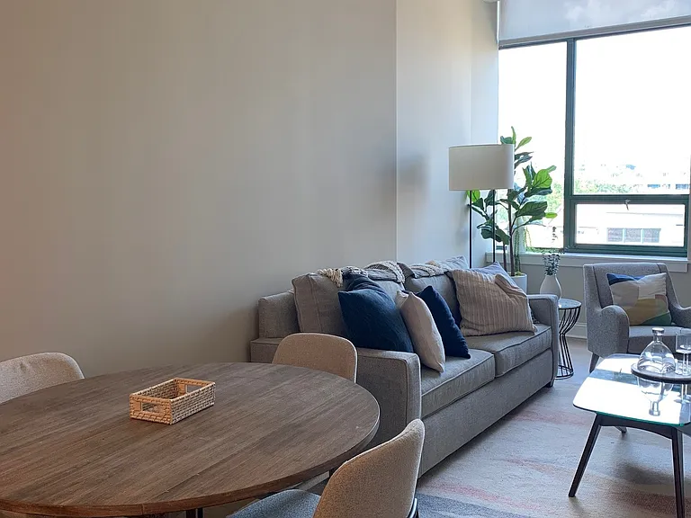2130 Arch Street — Photo 6