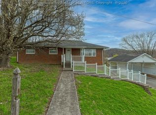514 Wilkinson St, Hamlin, WV 25523