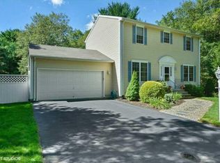 34 Audubon Ln, Coventry, RI 02831