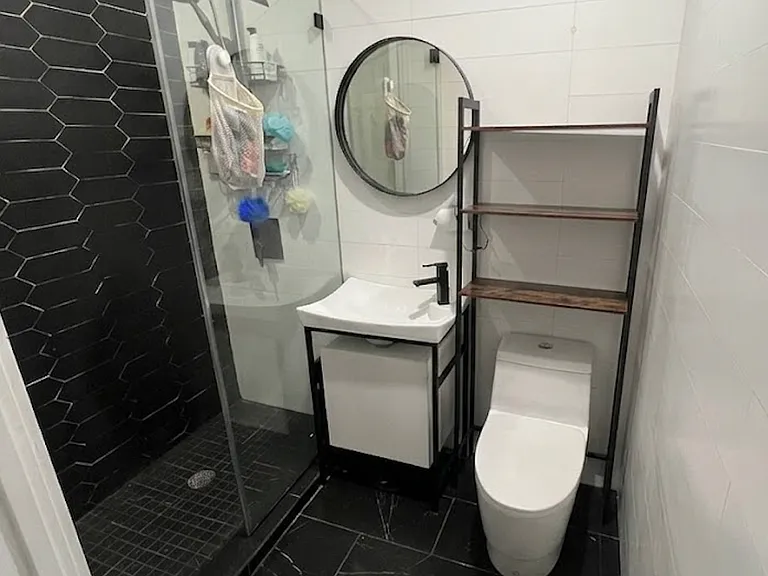 482 Onderdonk Ave #1RR — Photo 5
