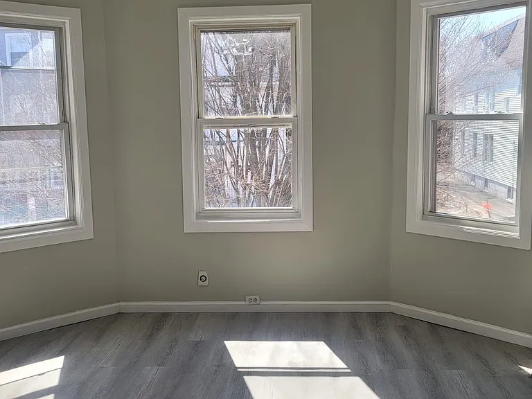 76 Eaton Pl #2 — Photo 8