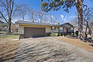 3rd image of 410 Sherwood Dr