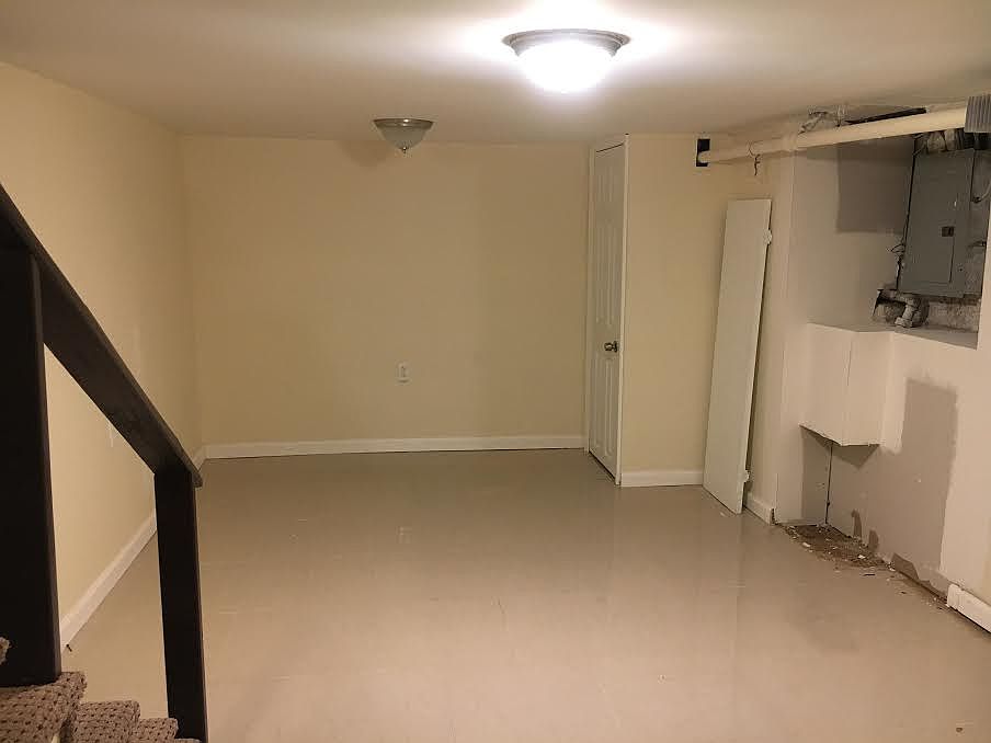 1st image of 1626 E 48th St