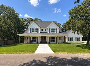 100 Hidden Oaks Dr, Waco, TX 76705