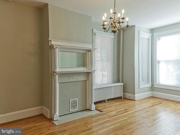 4th image of 510 N Washington St