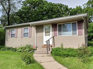 719 S Pierpont Ave, Rockford, IL 61102