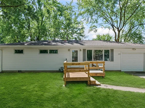 1403 Dawn Rd, Urbana, IL 61802