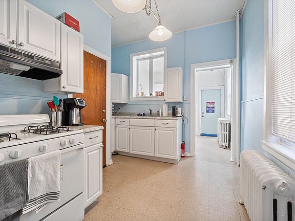 2nd image of 3255 N Park Ave #1