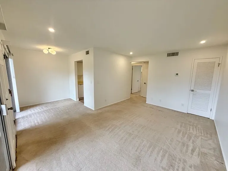 50 Sombart Ln — Photo 12