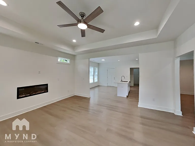 501 Everette St — Photo 6