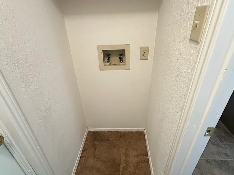 Canyon Cir — Photo 6