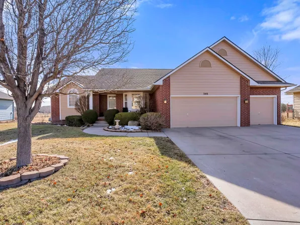 340 S Quail Run Ct, Andover, KS 67002