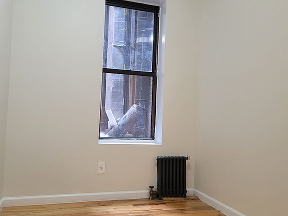 4th image of 148 W 67th St APT 10