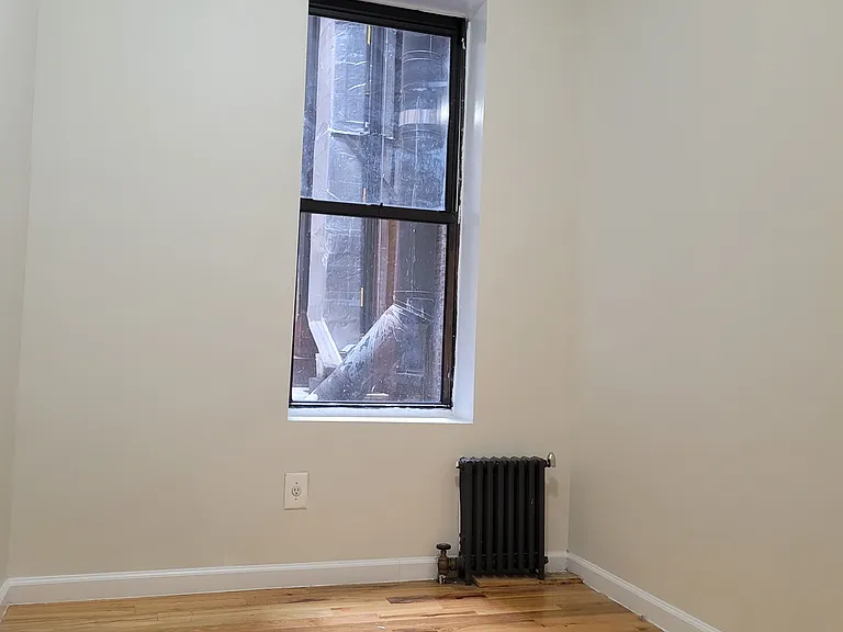 148 W 67th St #10 — Photo 4