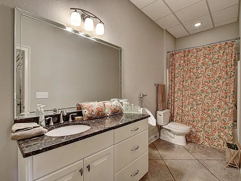 121 Lake Haven Dr — Photo 30