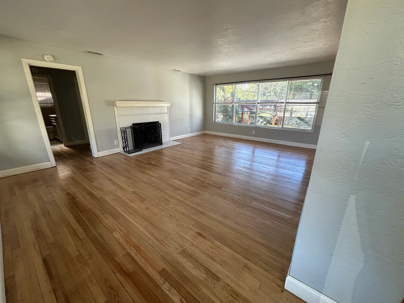 3 bed, 1450 sqft, $1,950 — Photo 3